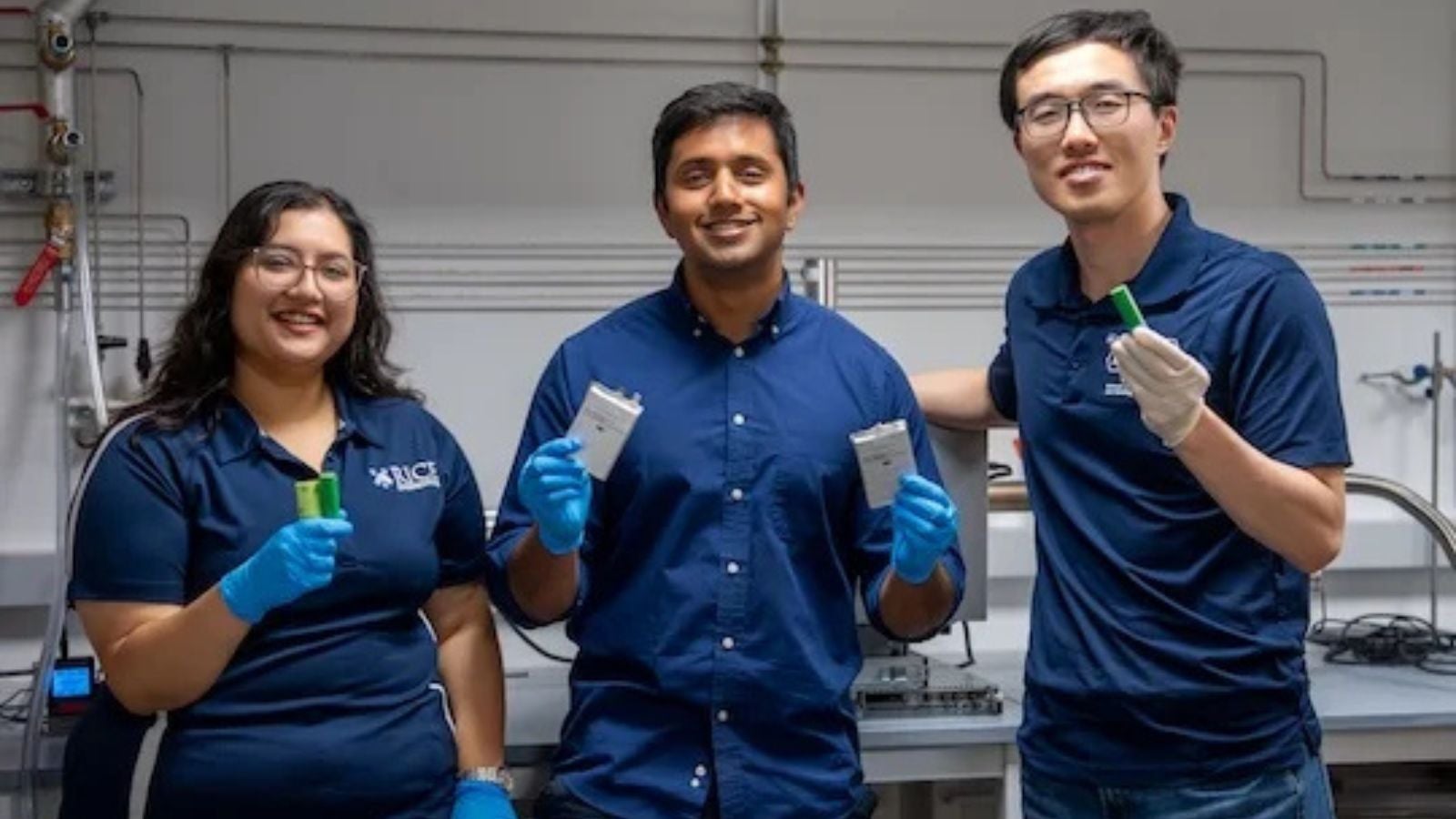 Sohini Bhattacharyya, Gautam Chandrasekhar and Xiang Zhang